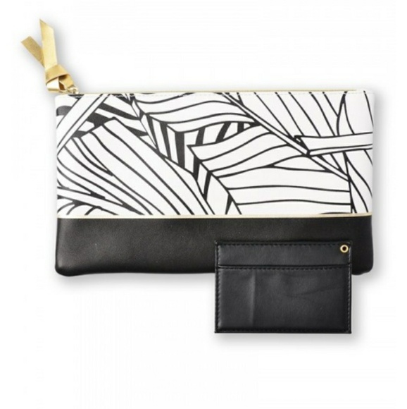 MARA-MI Handbags - 💥😜 5/$20 🎀 HOST PICK LEATHER CARD HOLDER